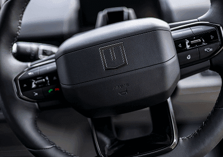 carousel-item-Heated multi-function steering wheel